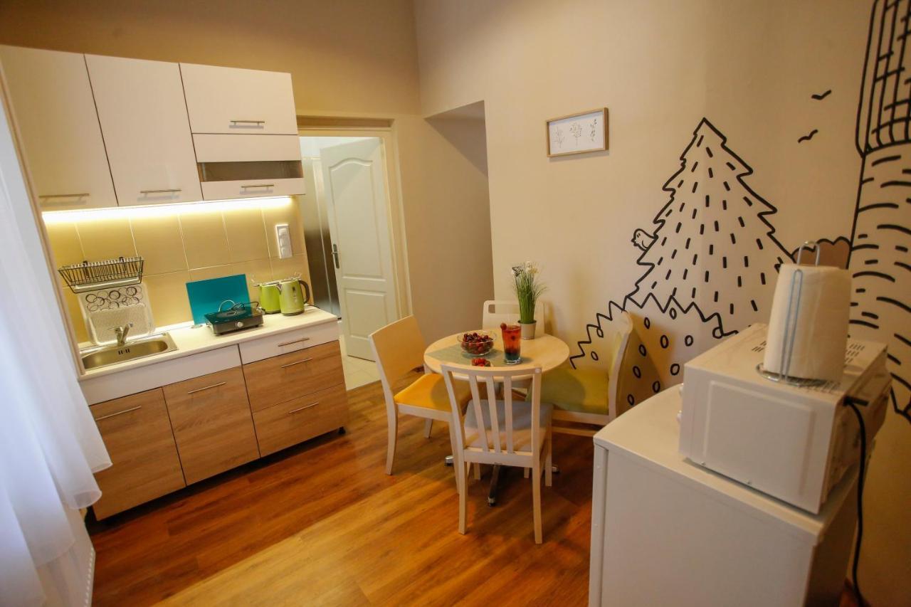 Uránia Apartmanház Eger Kültér fotó
