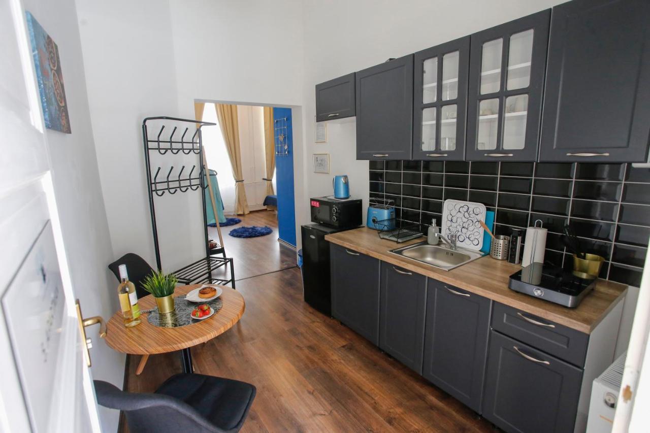 Uránia Apartmanház Eger Kültér fotó