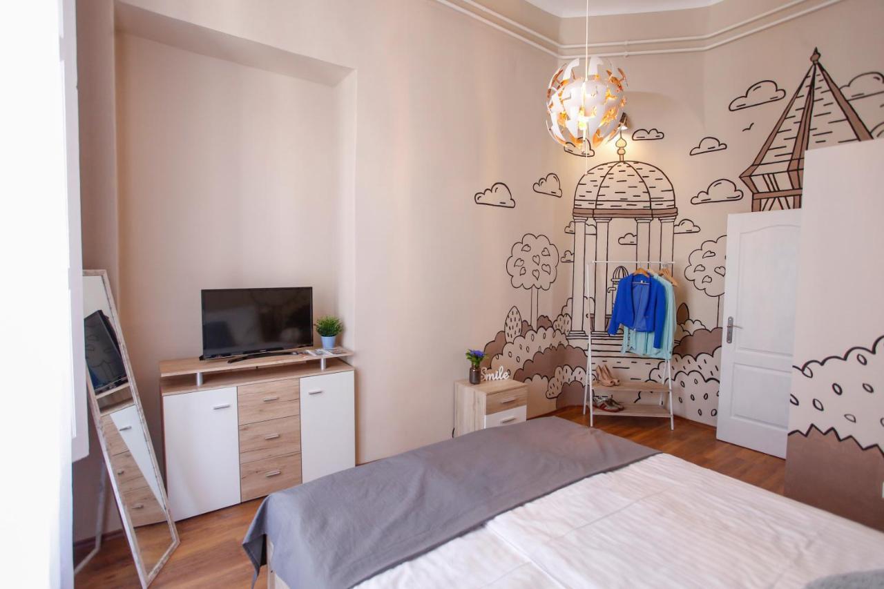 Uránia Apartmanház Eger Kültér fotó