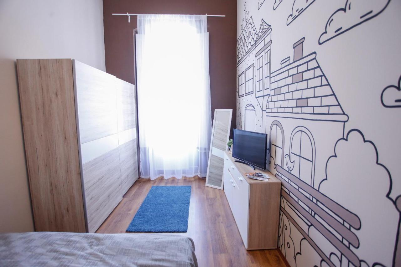 Uránia Apartmanház Eger Kültér fotó
