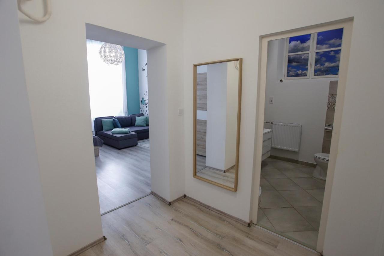 Uránia Apartmanház Eger Kültér fotó