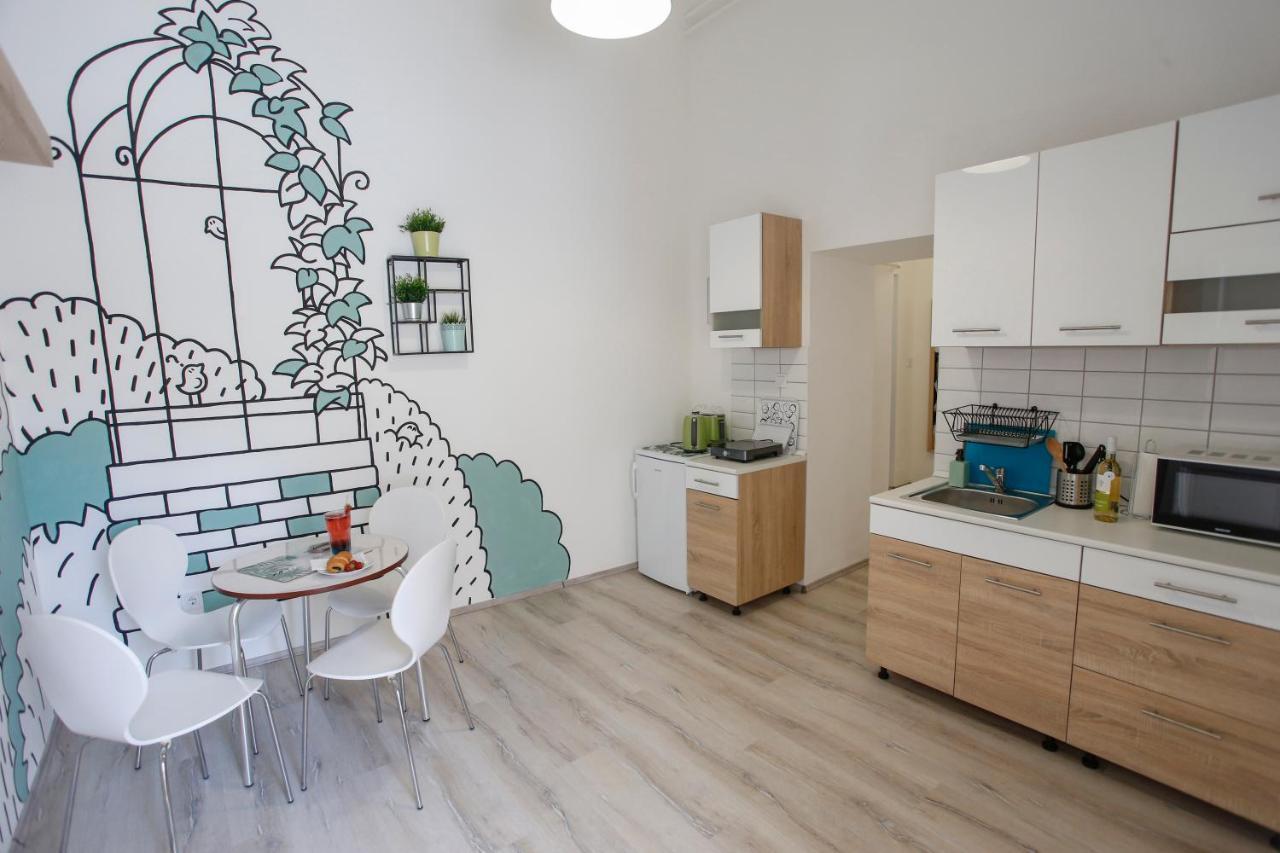 Uránia Apartmanház Eger Kültér fotó